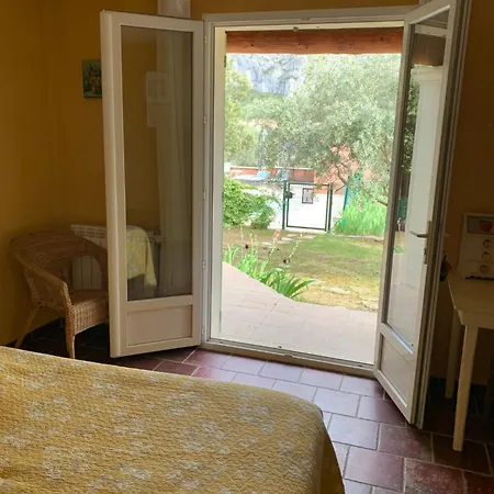 Bed & Breakfast Ll Poulidetto *
